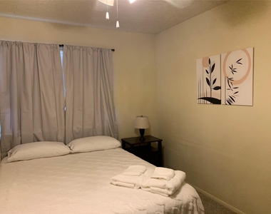 9607 Eday Drive - Photo Thumbnail 5
