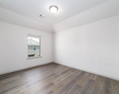 7966 Fijian Cypress Drive - Photo Thumbnail 11