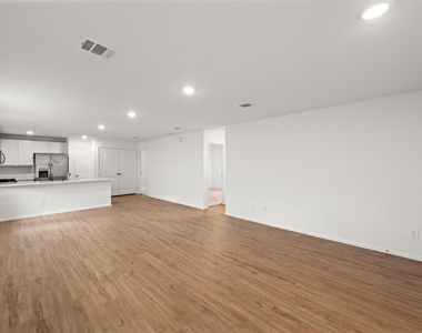 557 Brook Terrance Lane - Photo Thumbnail 12