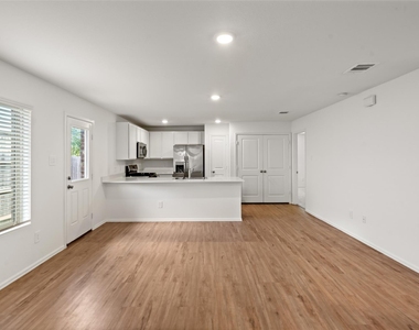 557 Brook Terrance Lane - Photo Thumbnail 13