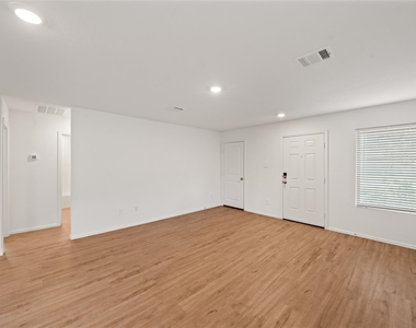 557 Brook Terrance Lane - Photo Thumbnail 14