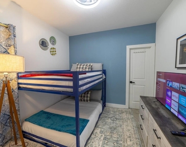 6903 Saint Augustine Street - Photo Thumbnail 11