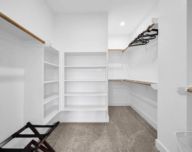 6903 Saint Augustine Street - Photo Thumbnail 12