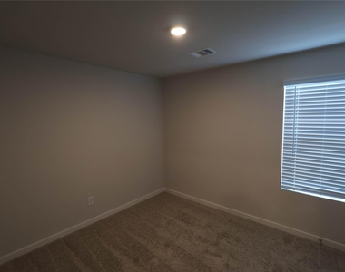 7851 Bergamot Circle - Photo Thumbnail 8