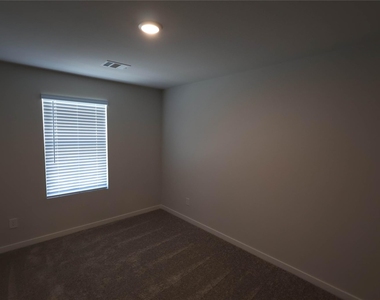 7851 Bergamot Circle - Photo Thumbnail 11