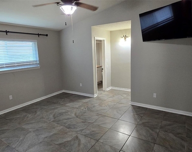 11507 Marrs Drive - Photo Thumbnail 16