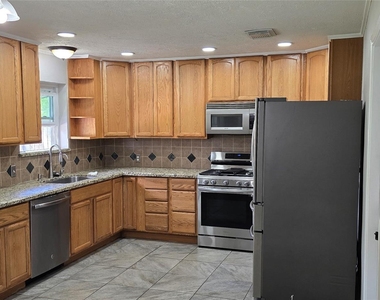 11507 Marrs Drive - Photo Thumbnail 11