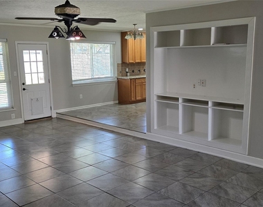11507 Marrs Drive - Photo Thumbnail 6