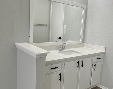 6200 W Tidwell Road - Photo Thumbnail 13