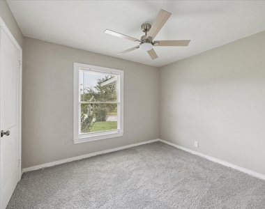 613 Winding Way Street - Photo Thumbnail 6