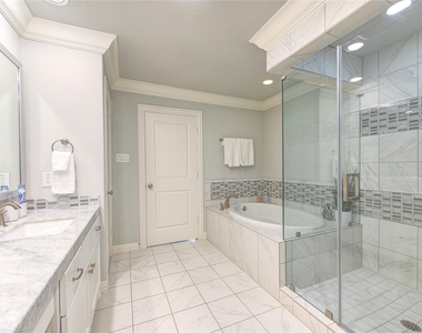 13622 Teal Bluff Lane - Photo Thumbnail 30