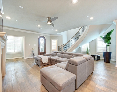 13622 Teal Bluff Lane - Photo Thumbnail 7