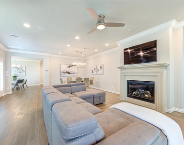 13622 Teal Bluff Lane - Photo Thumbnail 5