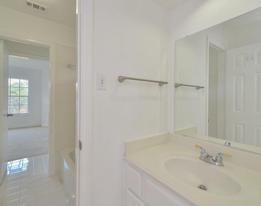 5519 Evening Shore Drive - Photo Thumbnail 32