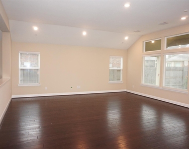 1235 Posey Ridge Lane - Photo Thumbnail 4