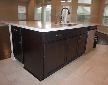 1235 Posey Ridge Lane - Photo Thumbnail 6