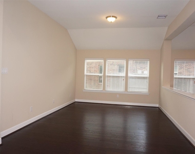 1235 Posey Ridge Lane - Photo Thumbnail 3
