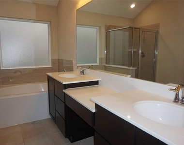 1235 Posey Ridge Lane - Photo Thumbnail 10