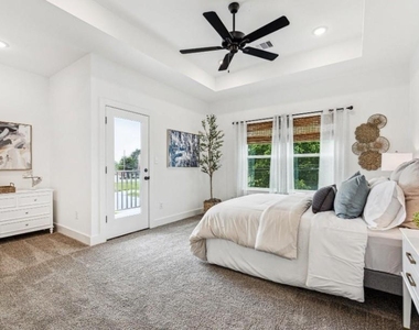 2402 Mann Street - Photo Thumbnail 8