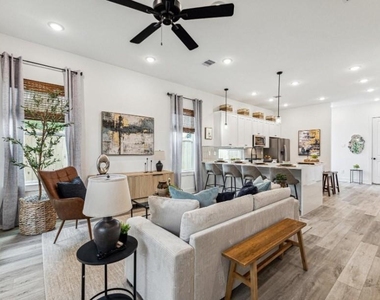 2402 Mann Street - Photo Thumbnail 7