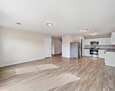 15528 Briar Forest Drive - Photo Thumbnail 11