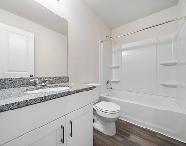 15528 Briar Forest Drive - Photo Thumbnail 2