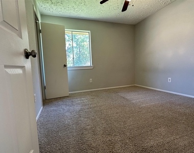 17007 Jane Lynn Lane - Photo Thumbnail 12