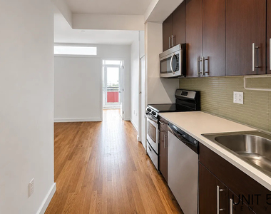 184 Noll Street - Photo Thumbnail 2