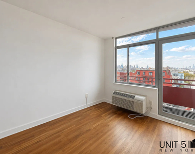 184 Noll Street - Photo Thumbnail 5