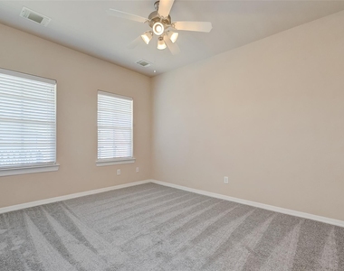 74 Shell Port Square - Photo Thumbnail 31