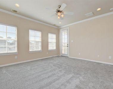 74 Shell Port Square - Photo Thumbnail 38