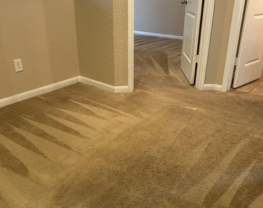 26903 Glacier Creek Drive - Photo Thumbnail 4