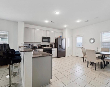 8711 Willet Street - Photo Thumbnail 5