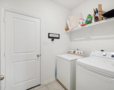 8711 Willet Street - Photo Thumbnail 7