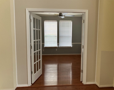 5110 Brett Drive - Photo Thumbnail 13