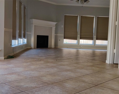 5110 Brett Drive - Photo Thumbnail 9