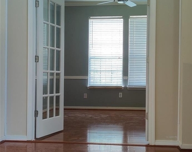 5110 Brett Drive - Photo Thumbnail 14