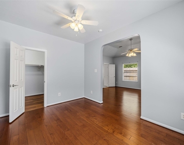 807 Fairpark Lane - Photo Thumbnail 19