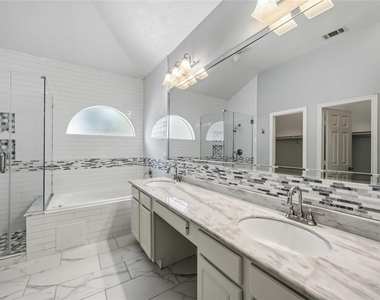 807 Fairpark Lane - Photo Thumbnail 21