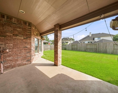 28211 Emerald Creek Lane - Photo Thumbnail 24