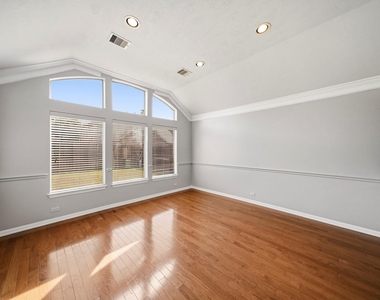 28211 Emerald Creek Lane - Photo Thumbnail 11