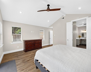 10335 Emnora Lane - Photo Thumbnail 21