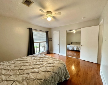 4111 Lark Lane - Photo Thumbnail 10