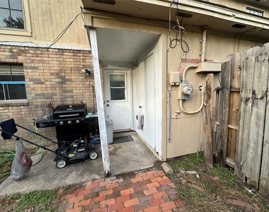 4111 Lark Lane - Photo Thumbnail 16