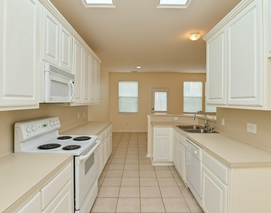 16827 Bellmoor Lane - Photo Thumbnail 11