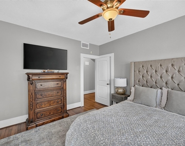 1824 Rosedale Street - Photo Thumbnail 17