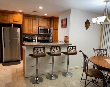 9642 Intervale Street - Photo Thumbnail 3
