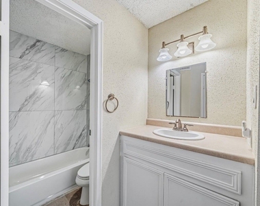 3770 Lovers Wood Lane - Photo Thumbnail 25