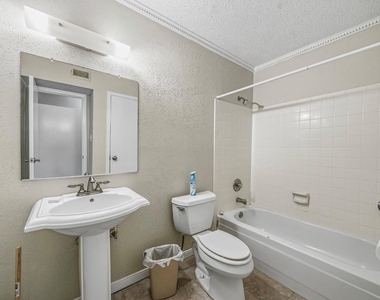 3770 Lovers Wood Lane - Photo Thumbnail 17