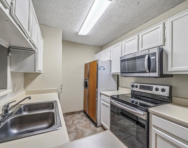 3770 Lovers Wood Lane - Photo Thumbnail 15